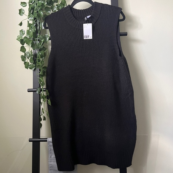 H&M Sleeveless Knit sweater vest dress (S) - Picture 3 of 7
